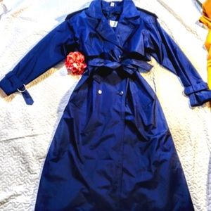 NWOT! Gorgeous bright blue women’s raincoat, size 12.
